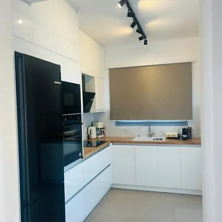 Gerani Deluxe 2 *