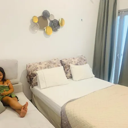 Gerani Deluxe 2 Apartament