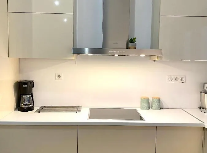 Gerani Deluxe 2 アパート *